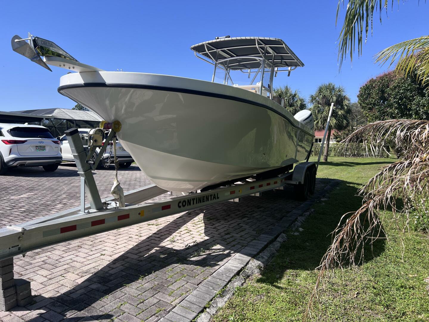 2022 Dusky 278 CENTER CONSOLE - Image 4
