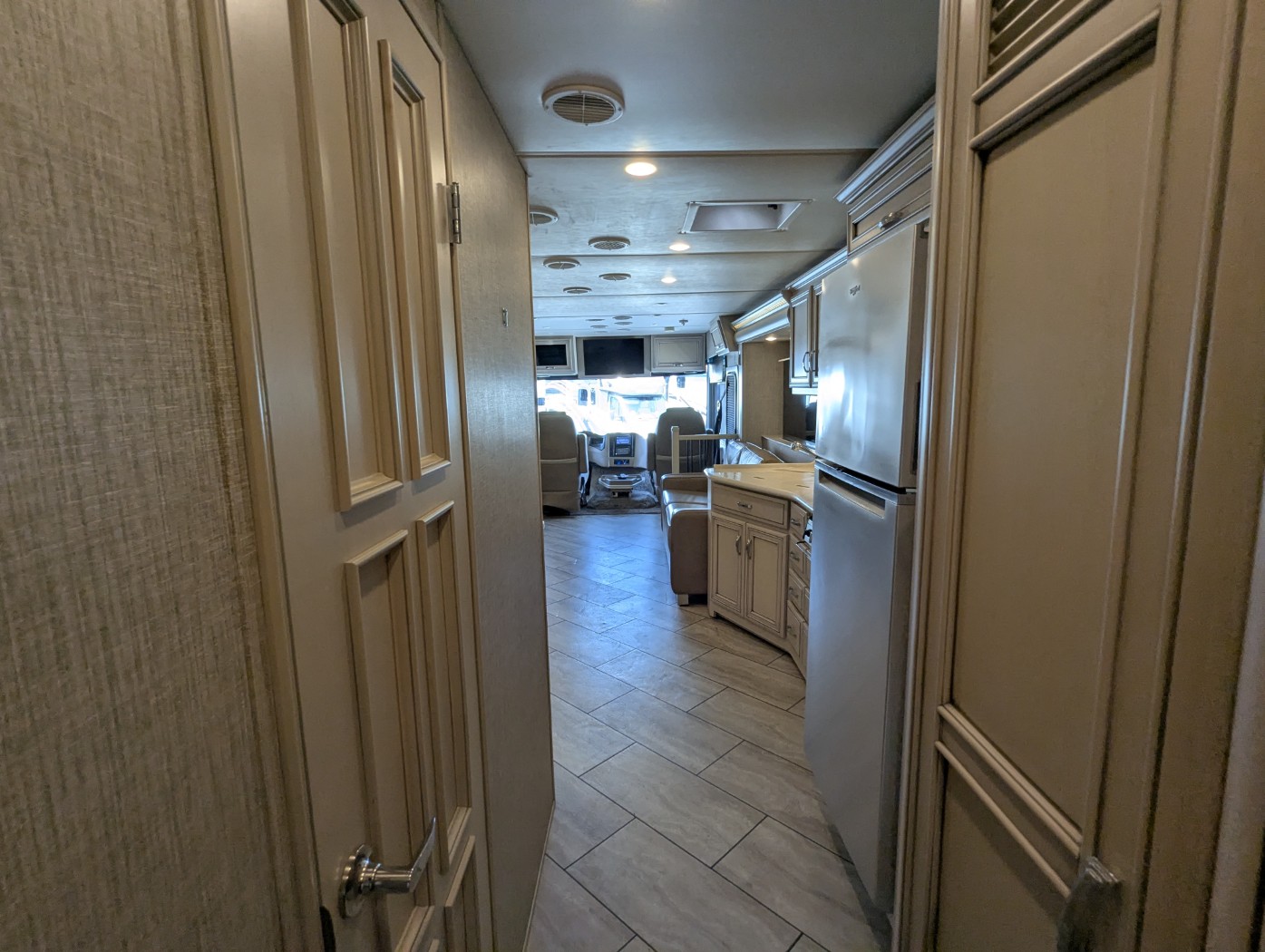 2021 Newmar Bay Star 3626 - Image 44