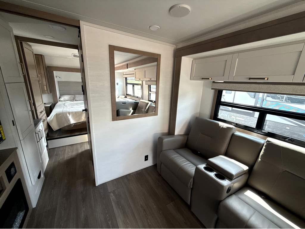 2027 JAYCO GREYHAWK 30Z - Image 11
