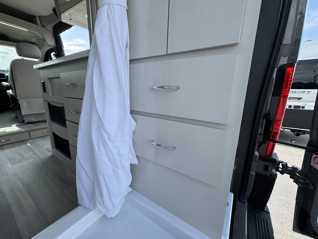 2026 THOR MOTOR COACH RIZE 18M - Image 33
