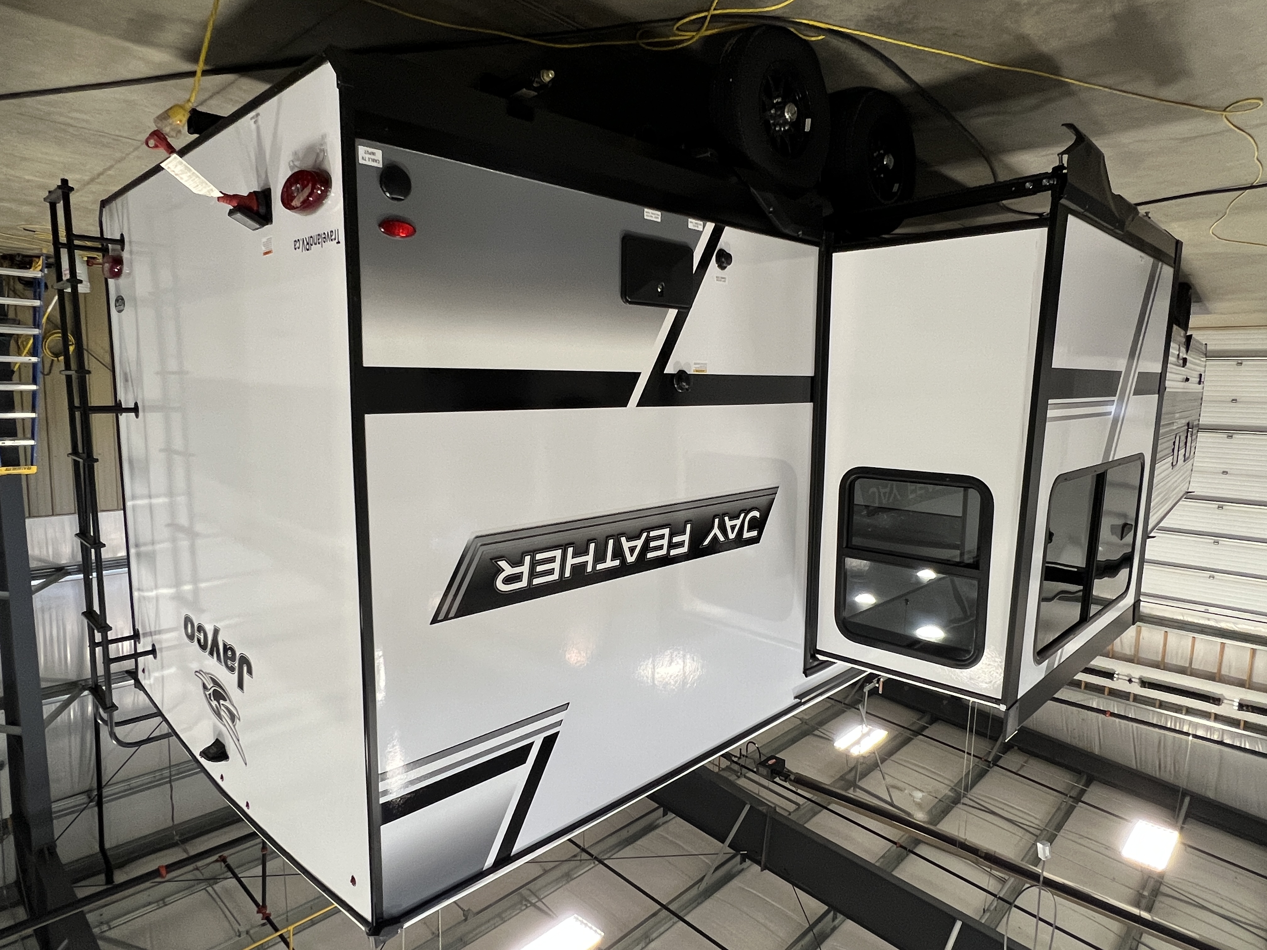 2027 Jayco Jay Feather 19MRK - Image 6
