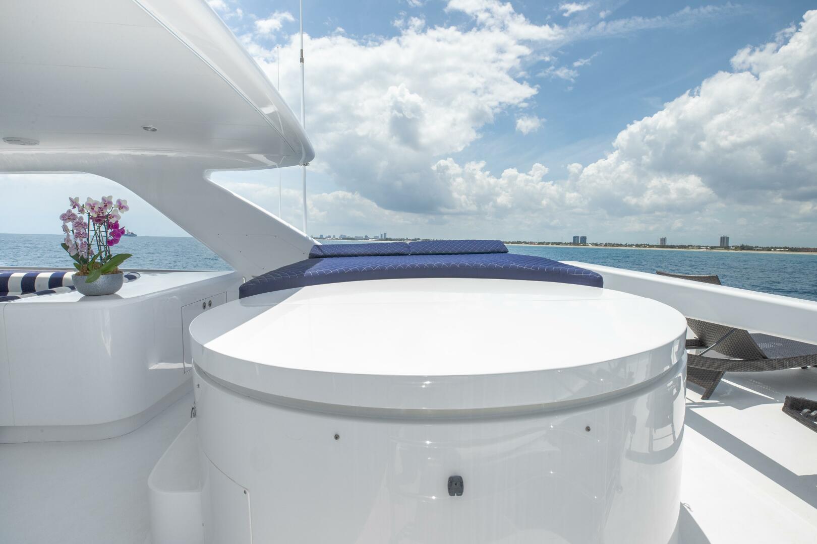 2005 Horizon - Image 38
