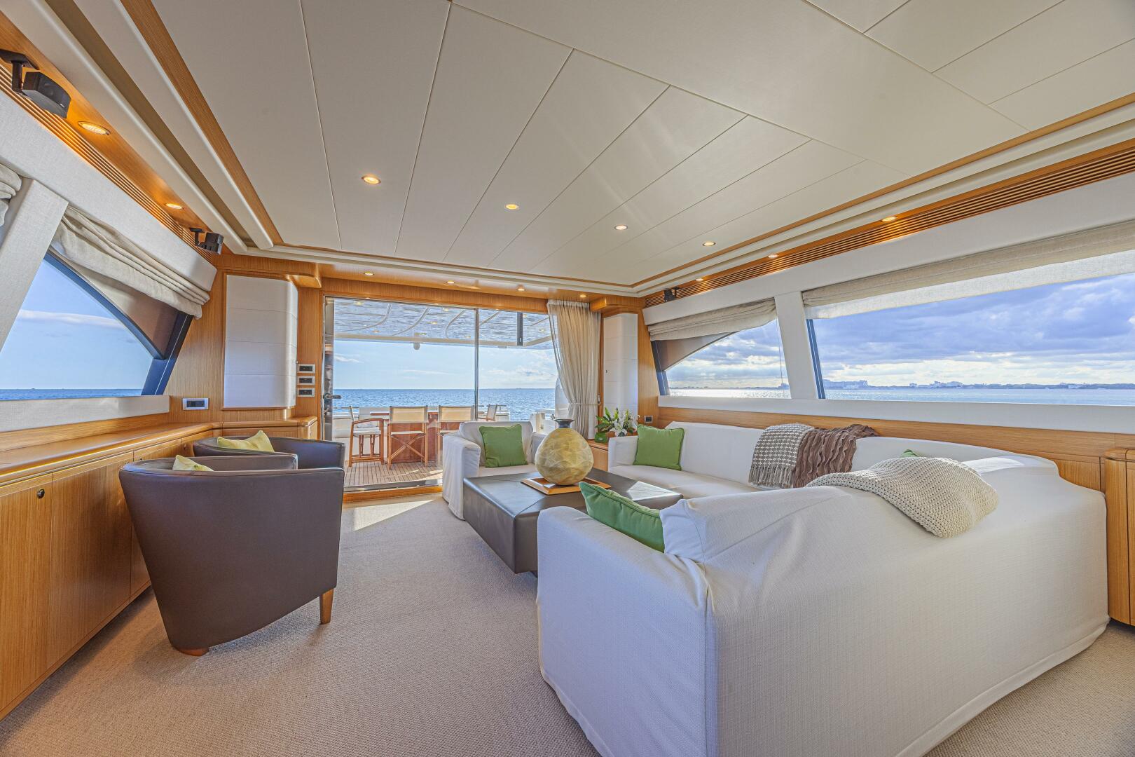2011 Ferretti Yachts 830 - Image 42