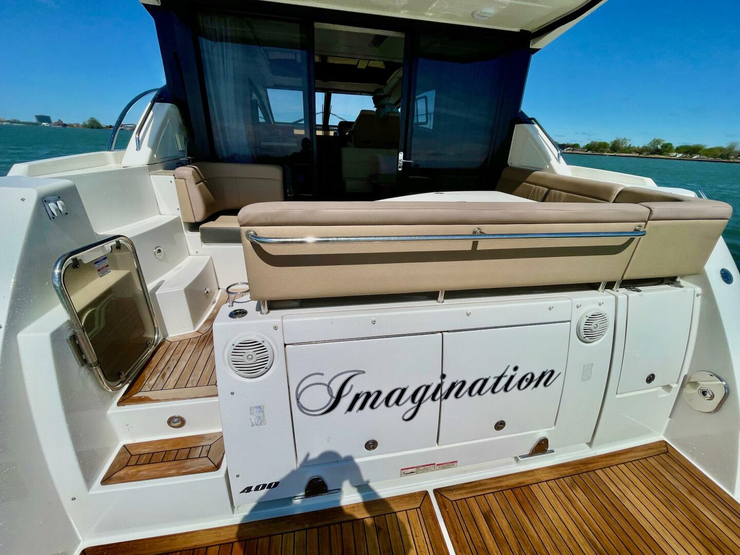 2017 Sea Ray 400 Sundancer - Image 18