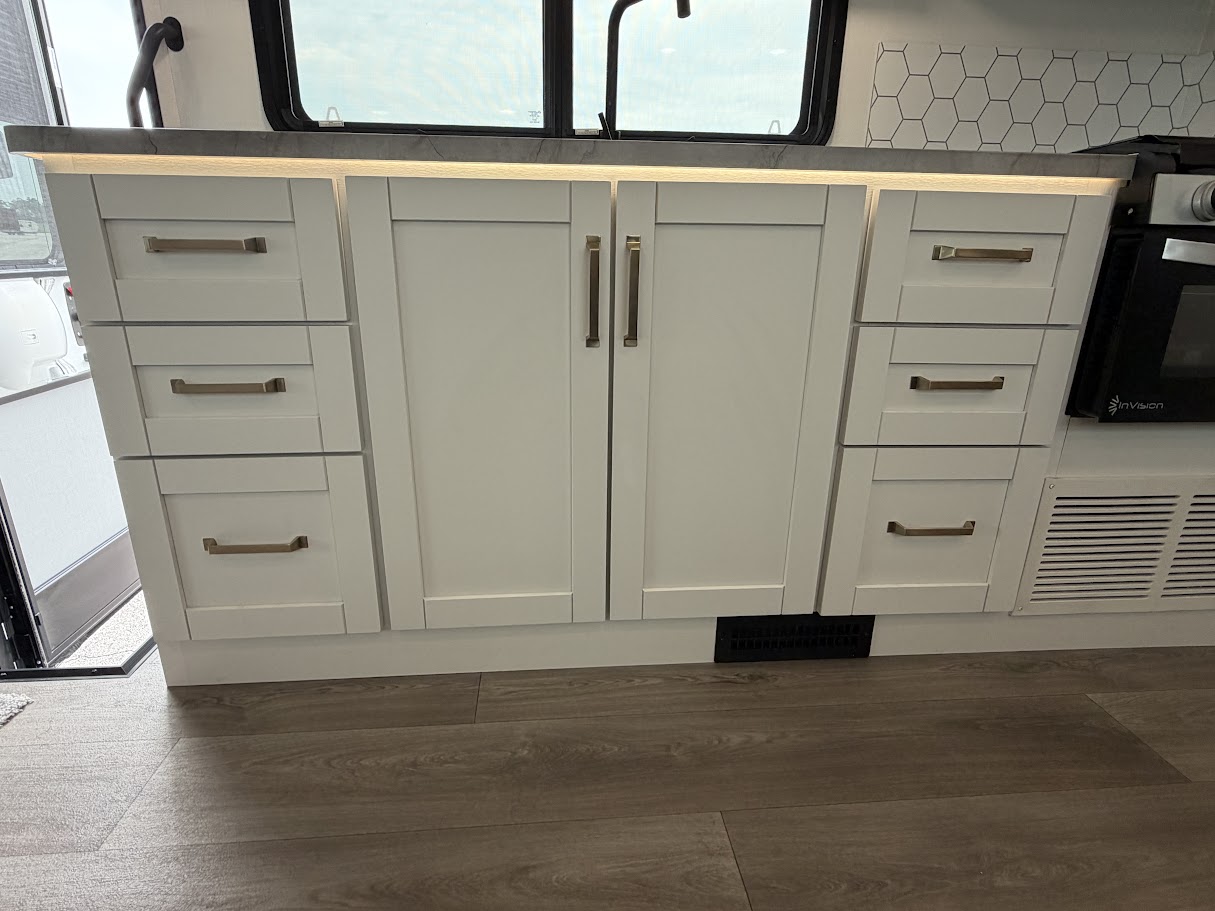 2027 JAYCO GREYHAWK 29MV - Image 26