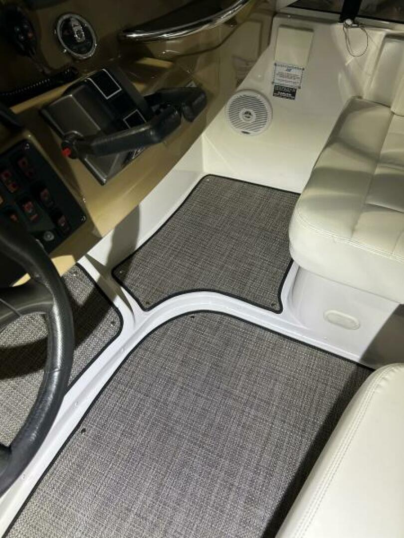 2003 Carver 396 Aft Cabin MY - Image 25