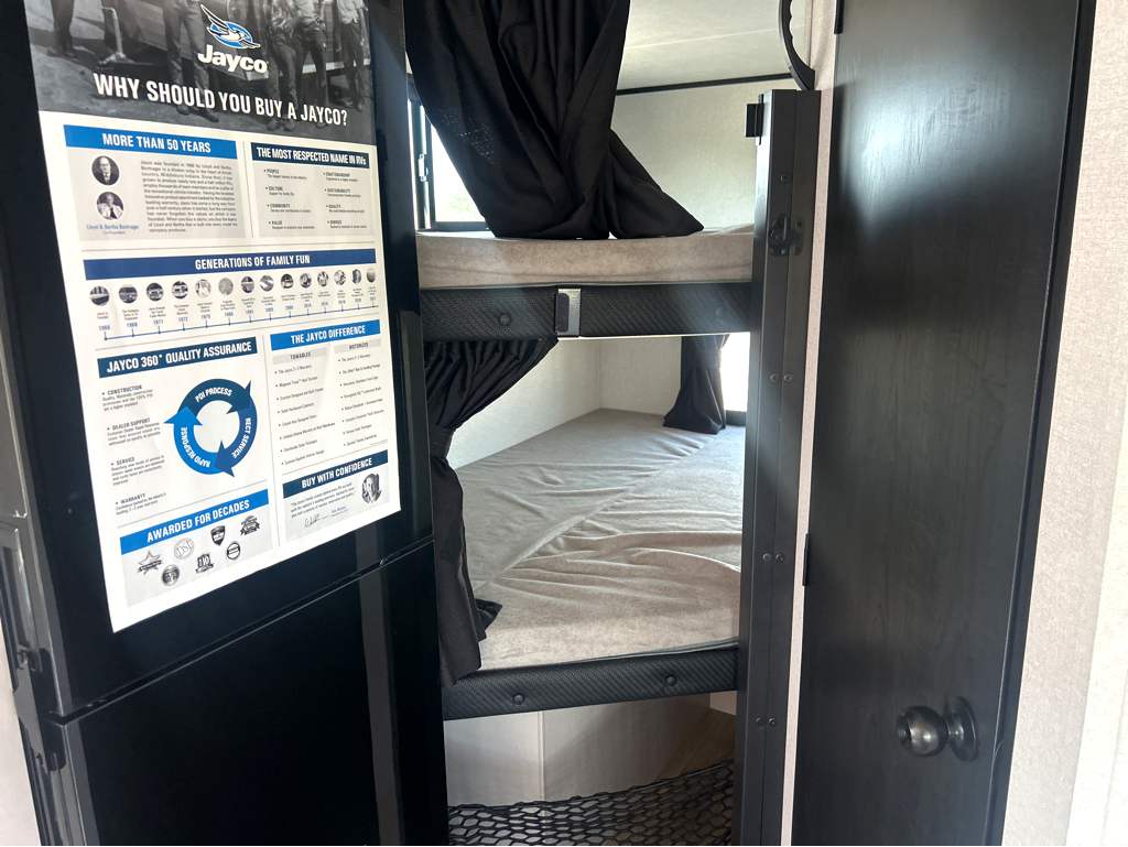 2026 JAYCO JAY FEATHER AIR 19MBS - Image 13