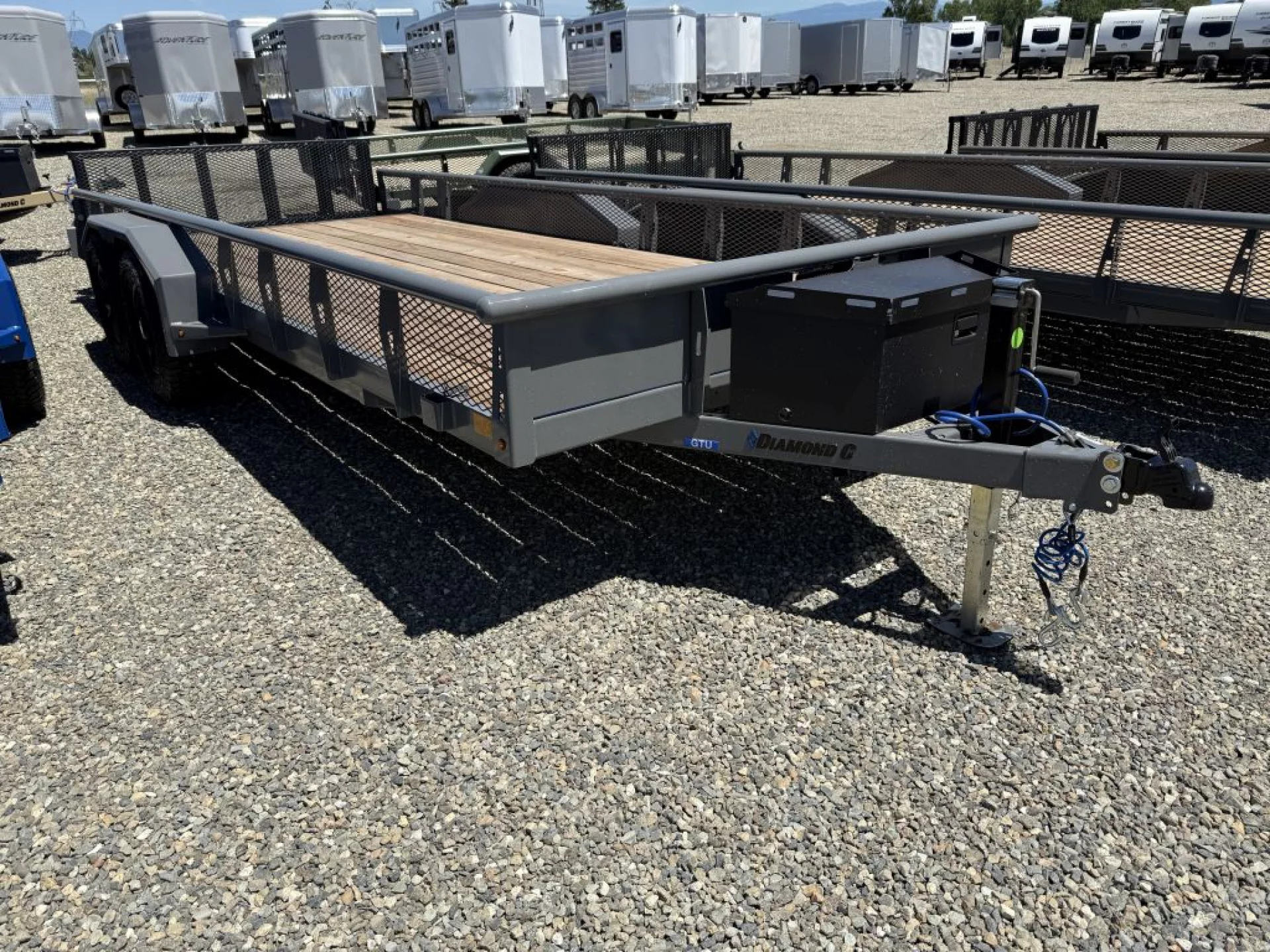 2026 DIAMOND C TRAILERS DIAMOND C GTU235-VENTURE L18X83 7K - Image 2