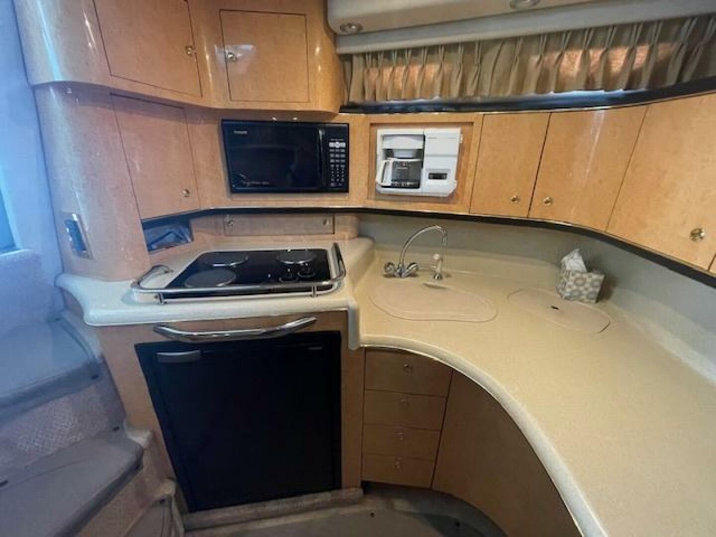 1998 Sea Ray 370 Sundancer - Image 39