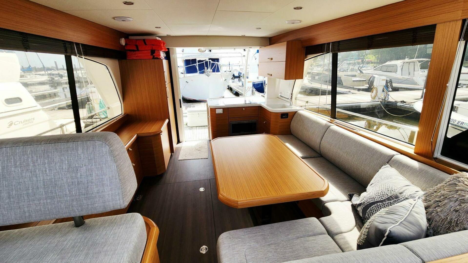 2022 Greenline 40 Hybrid - Image 20