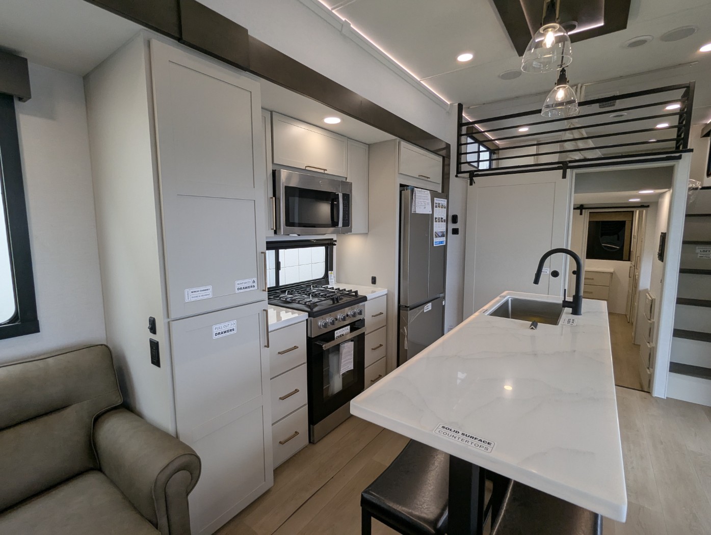2027 Alliance RV Benchmark 44LFT - Image 21