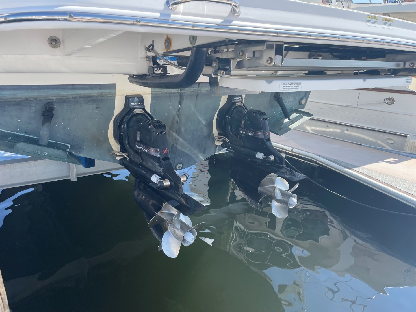 2018 Sea Ray Sundancer 350 - Image 8
