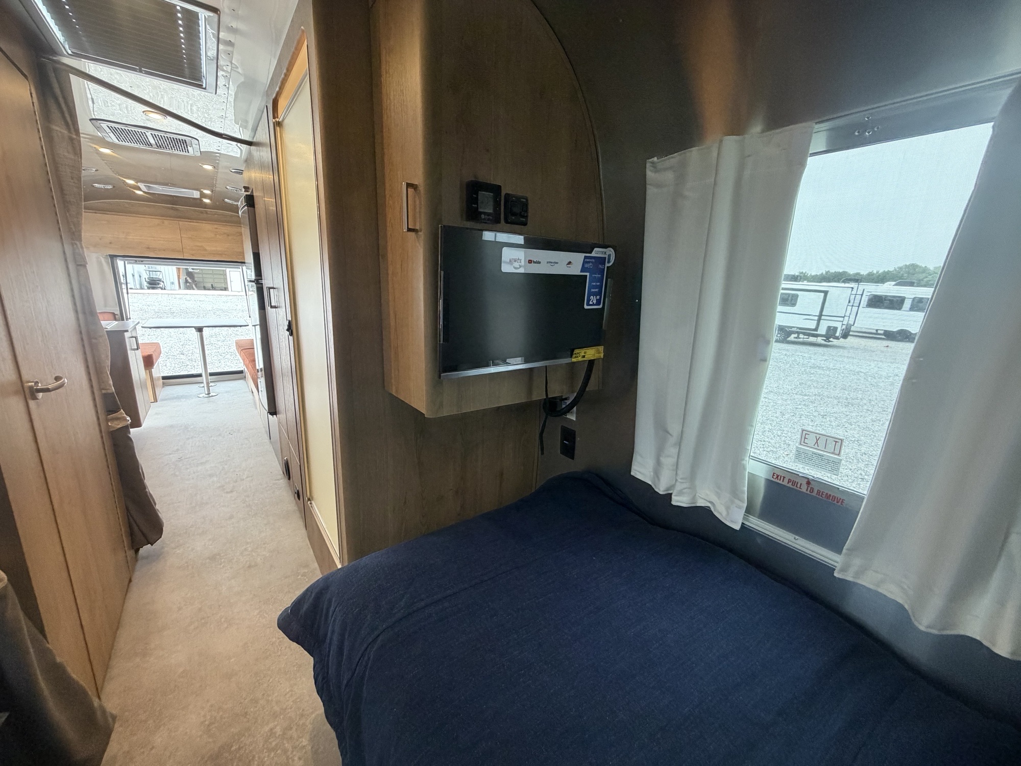 2027 AIRSTREAM TRADE WIND 27FBT - Image 5