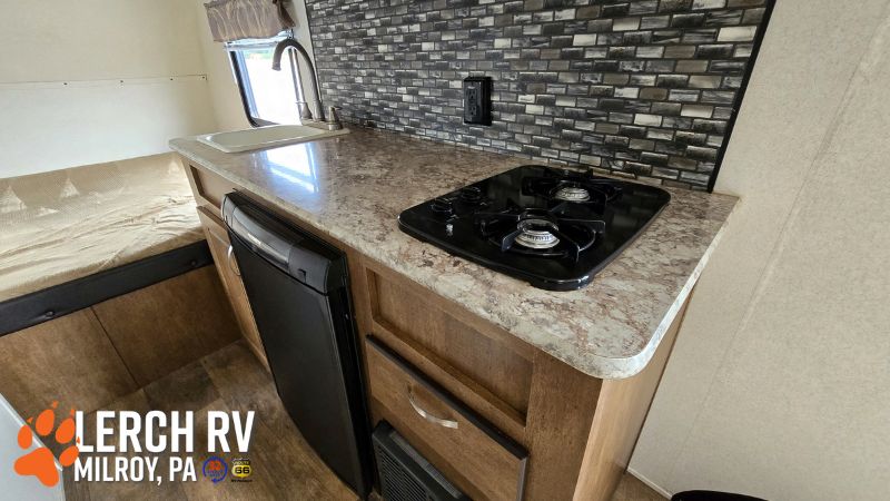 2018 Forest River Wildwood X-Lite FSX 180RT - Image 11