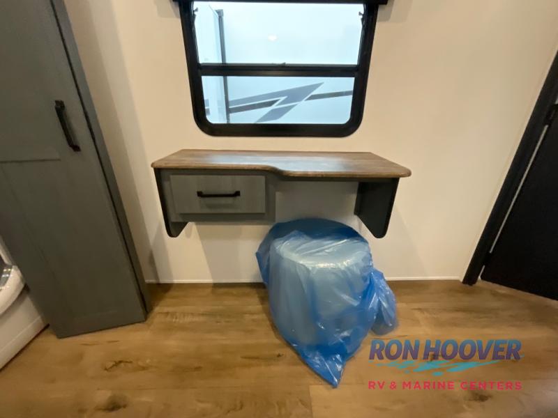 2026 PALOMINO 429LFT - Image 27