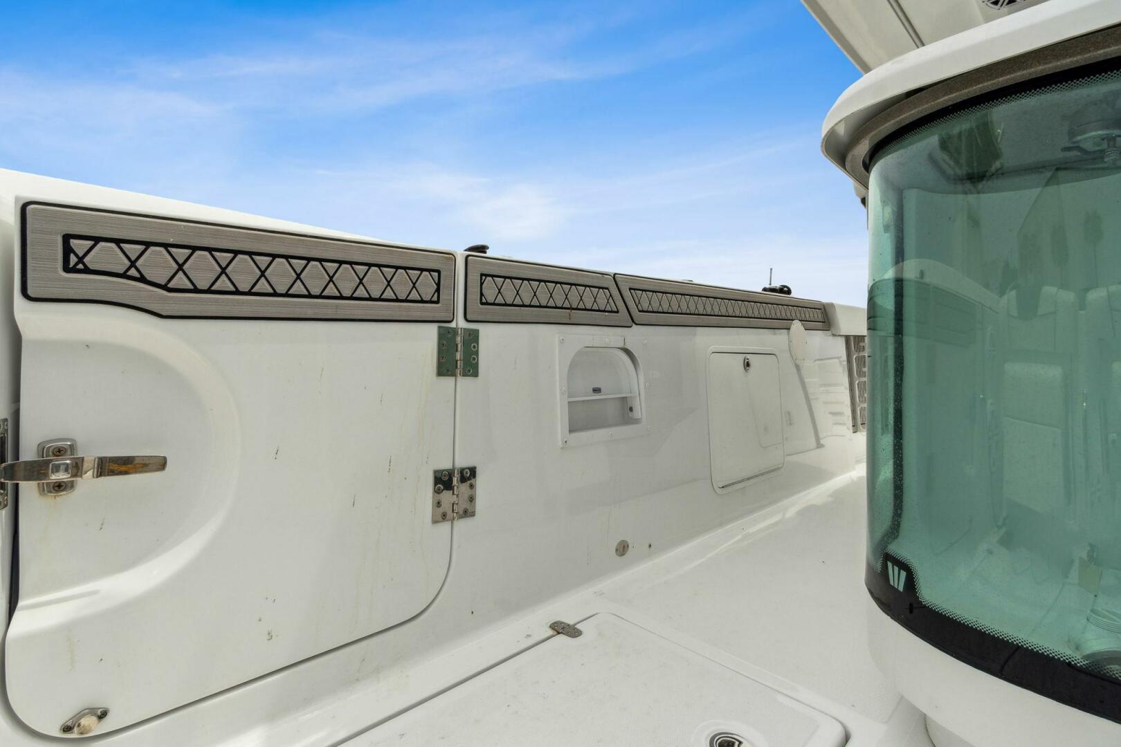 2023 Wellcraft 352 Fisherman Center Console - Image 11