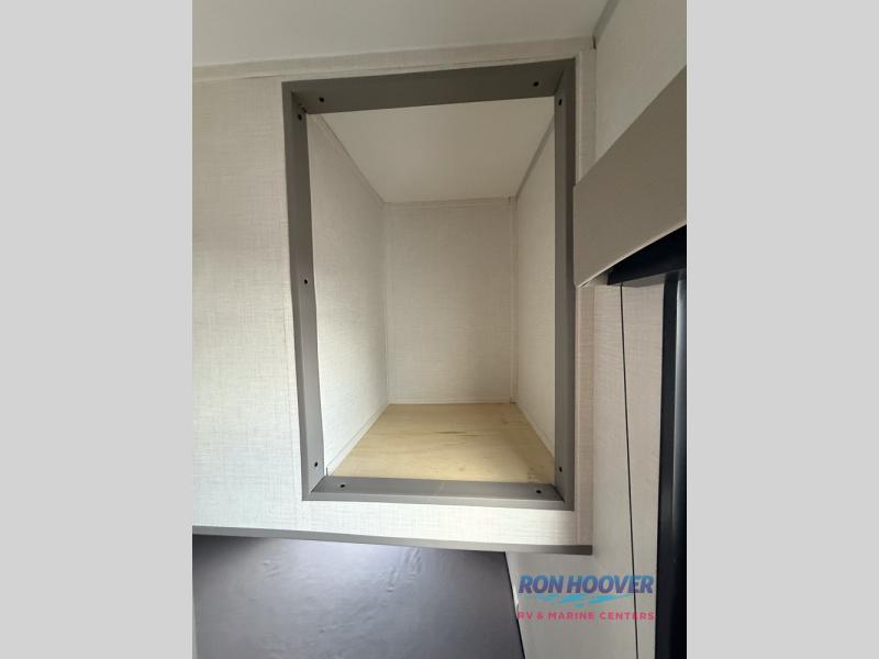 2025 COACHMEN 282DORM - Image 16