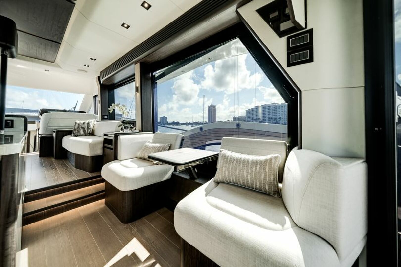 2024 Galeon 560 FLY Base - Image 25