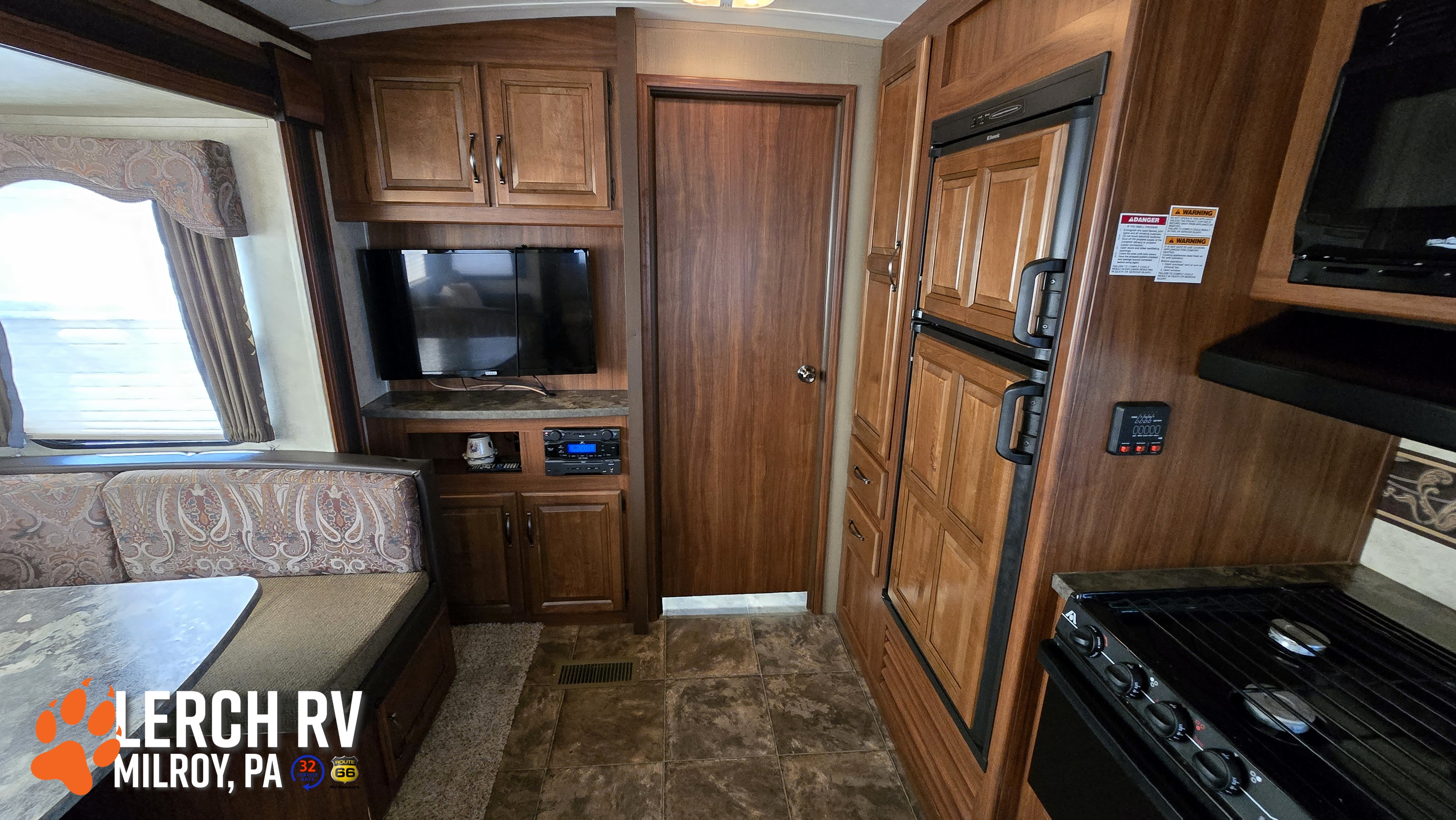 2014 Keystone Cougar XLite 28RLS - Image 10