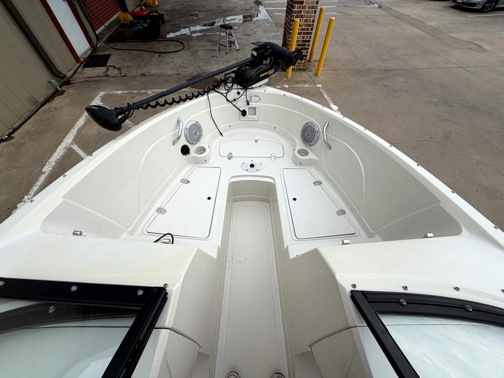 2016 TAHOE 550TF - Image 3
