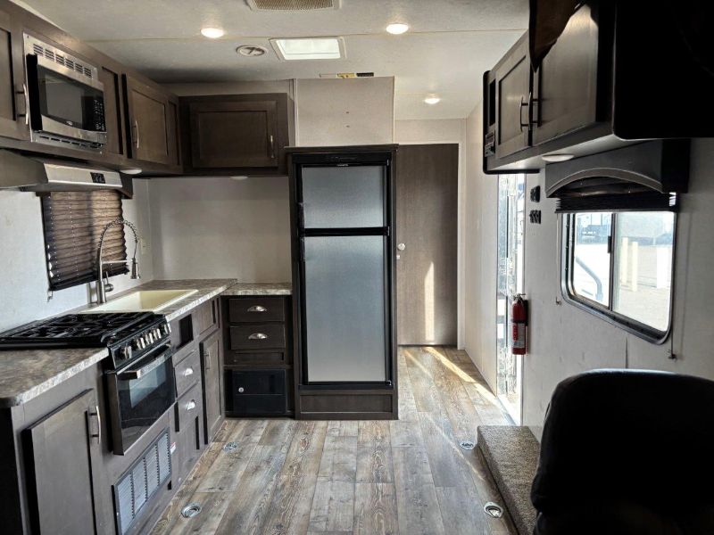 2019 Forest River Sandstorm T220 - Image 10