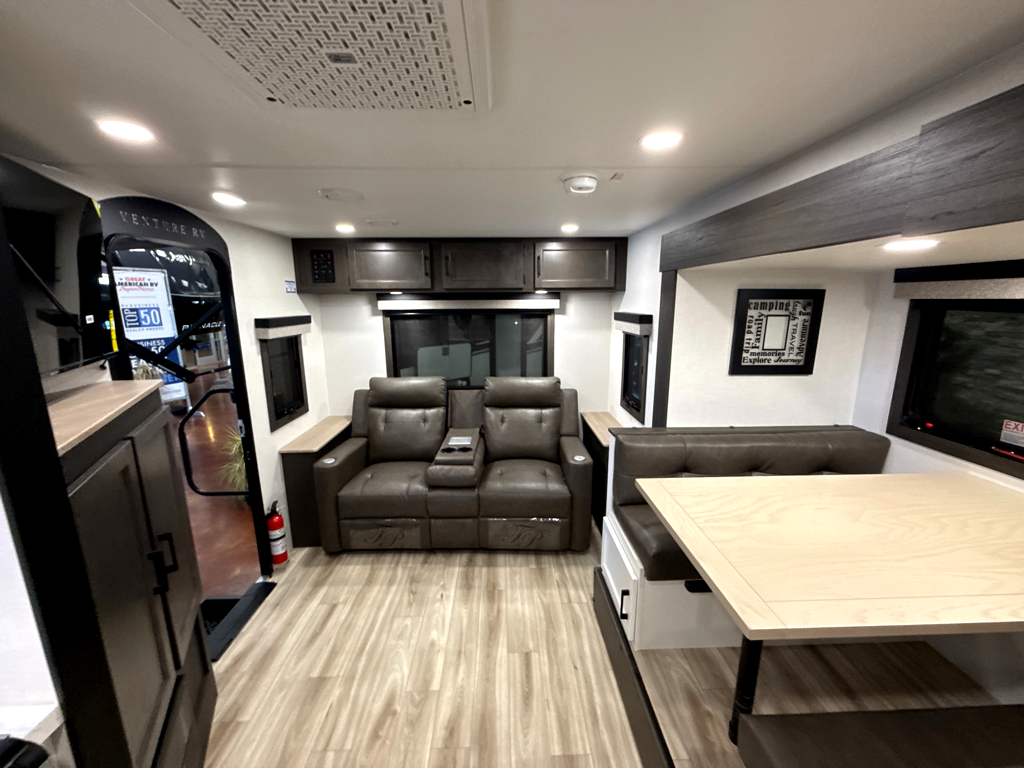 2027 VENTURE RV SPORTTREK STINGER 232VRL - Image 10