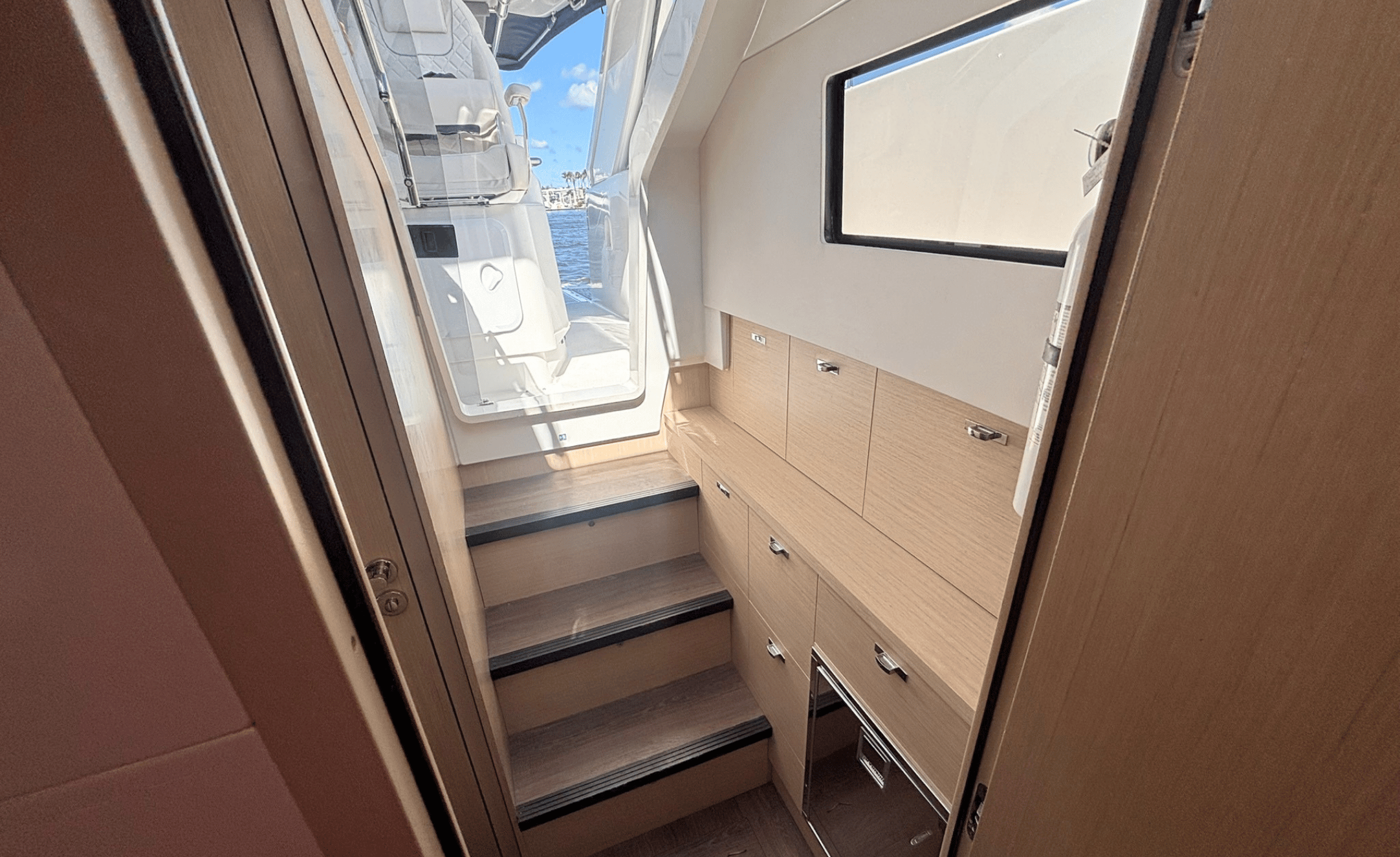 2025 JEANNEAU DB 37 - Image 51
