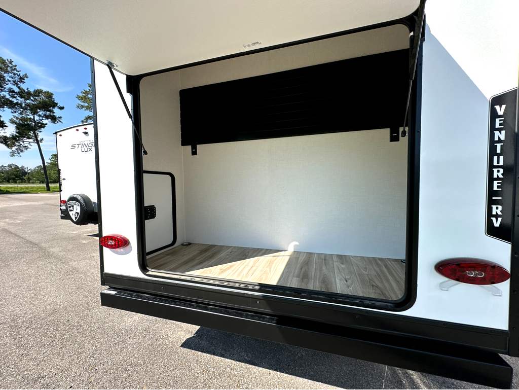 2027 VENTURE RV SPORTTREK STINGER 222VUD - Image 6