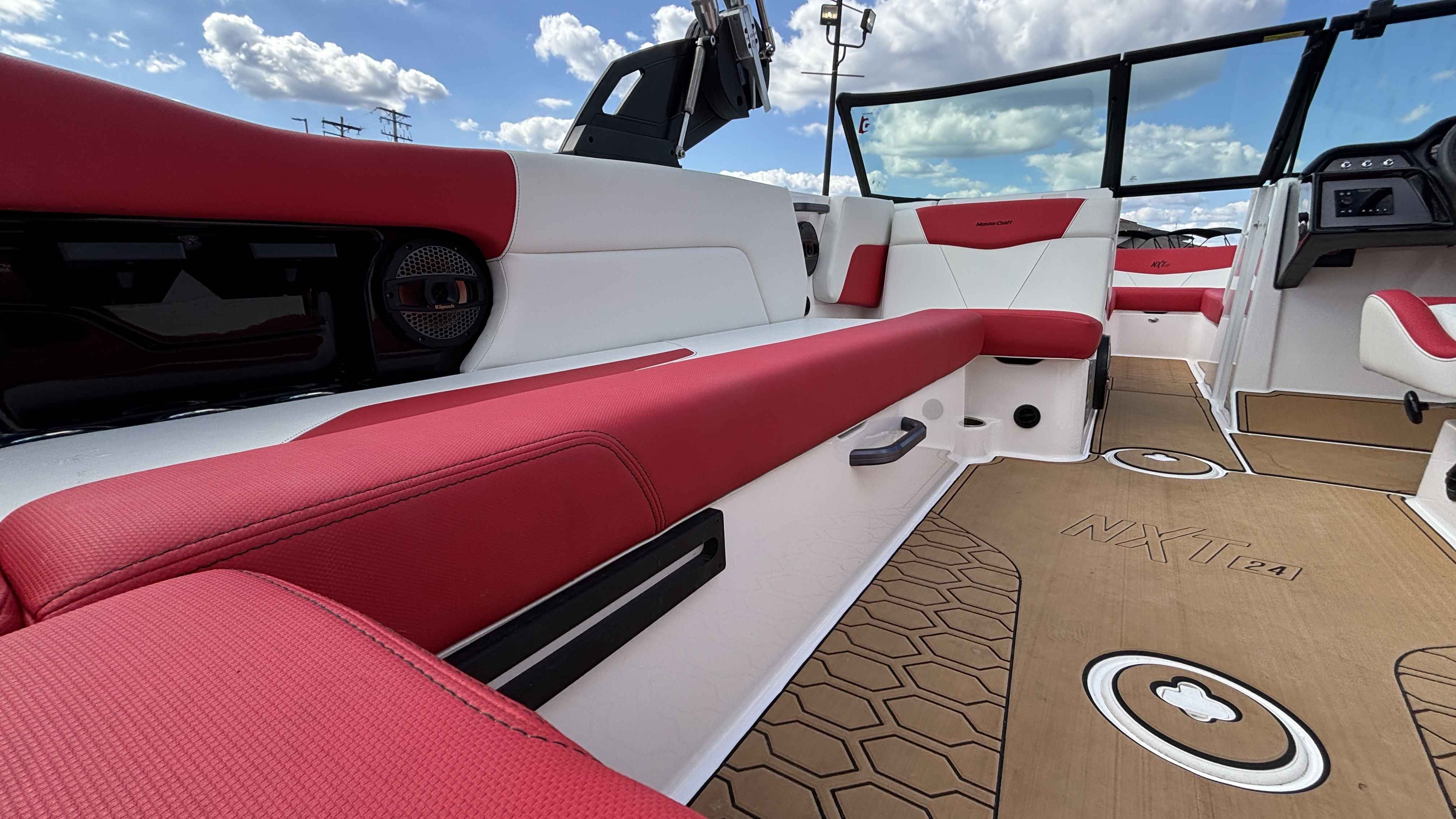 2023 MasterCraft NXT24 - Image 14
