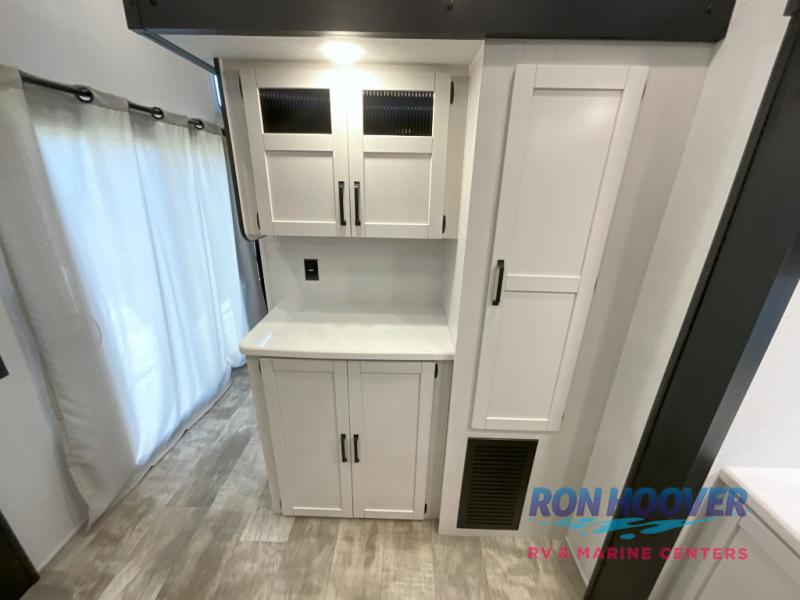 2026 PALOMINO 402LFT - Image 25