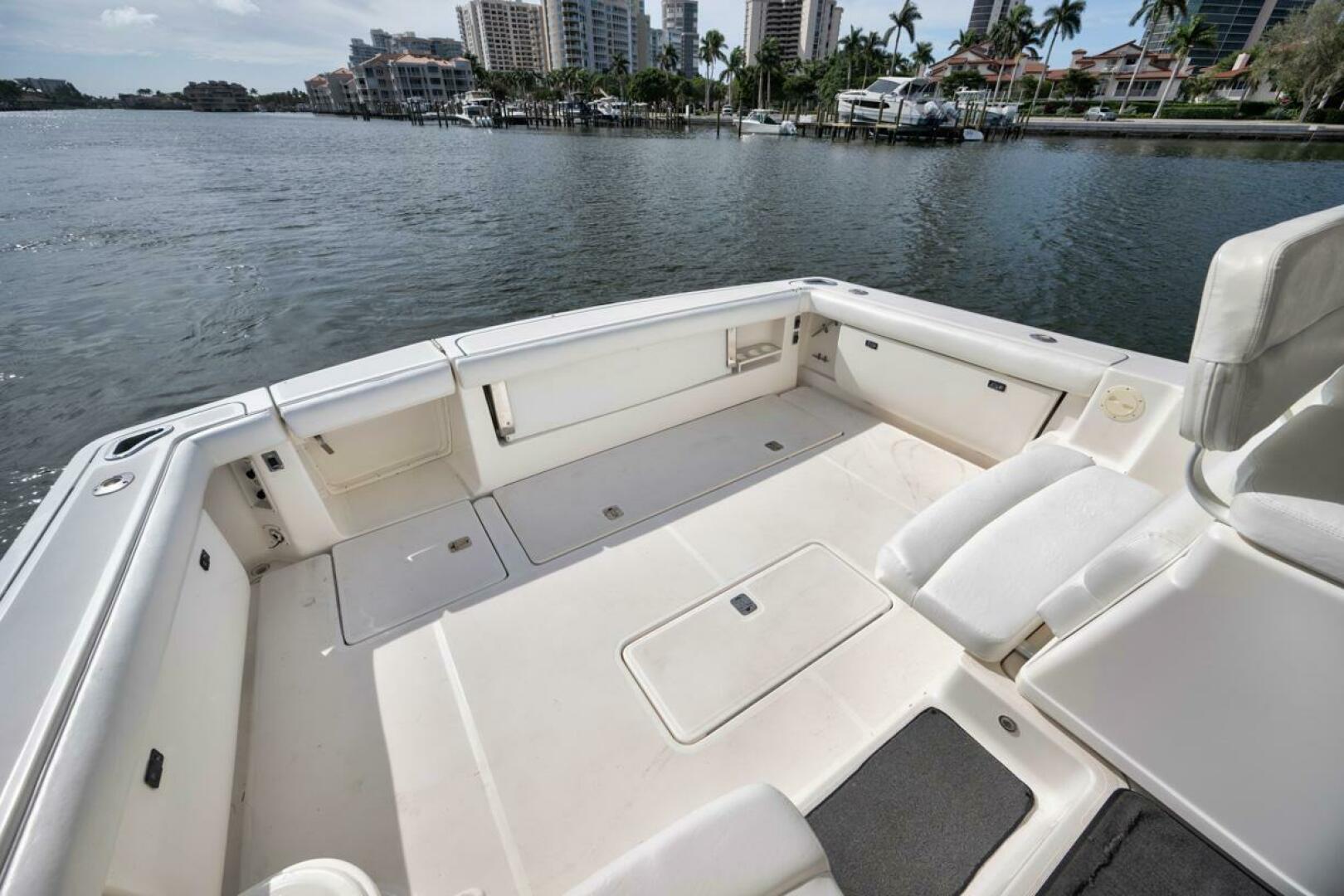 2004 Tiara Yachts 38 Open - Image 15