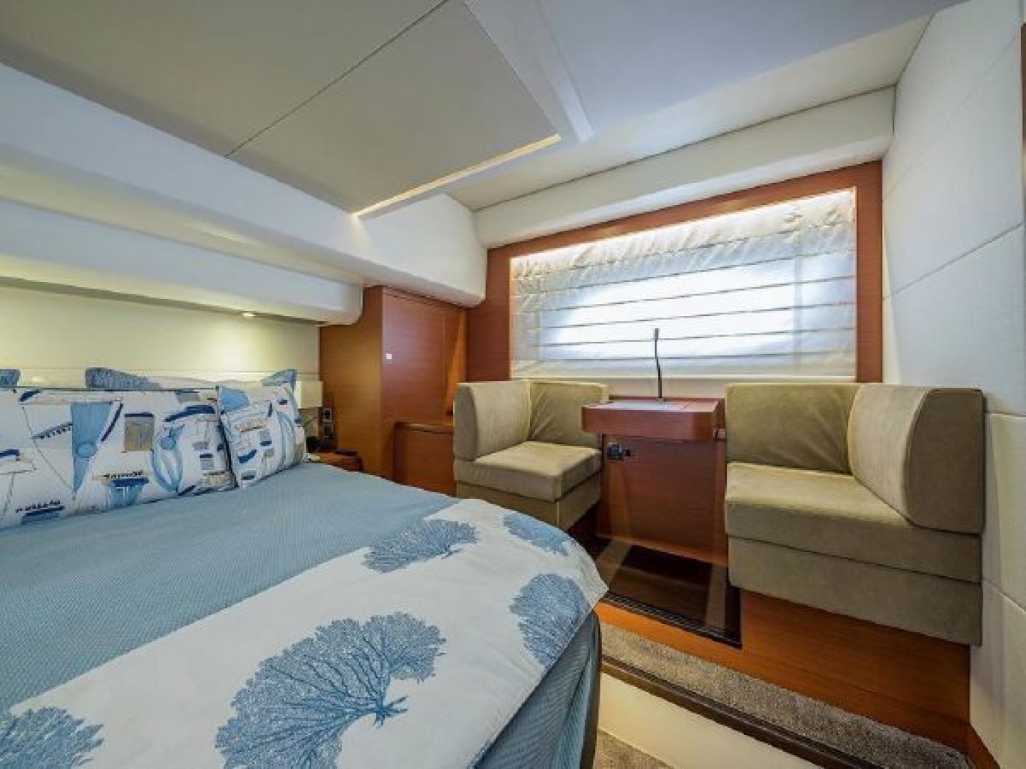 2015 PRESTIGE PRESTIGE 550 Base - Image 7