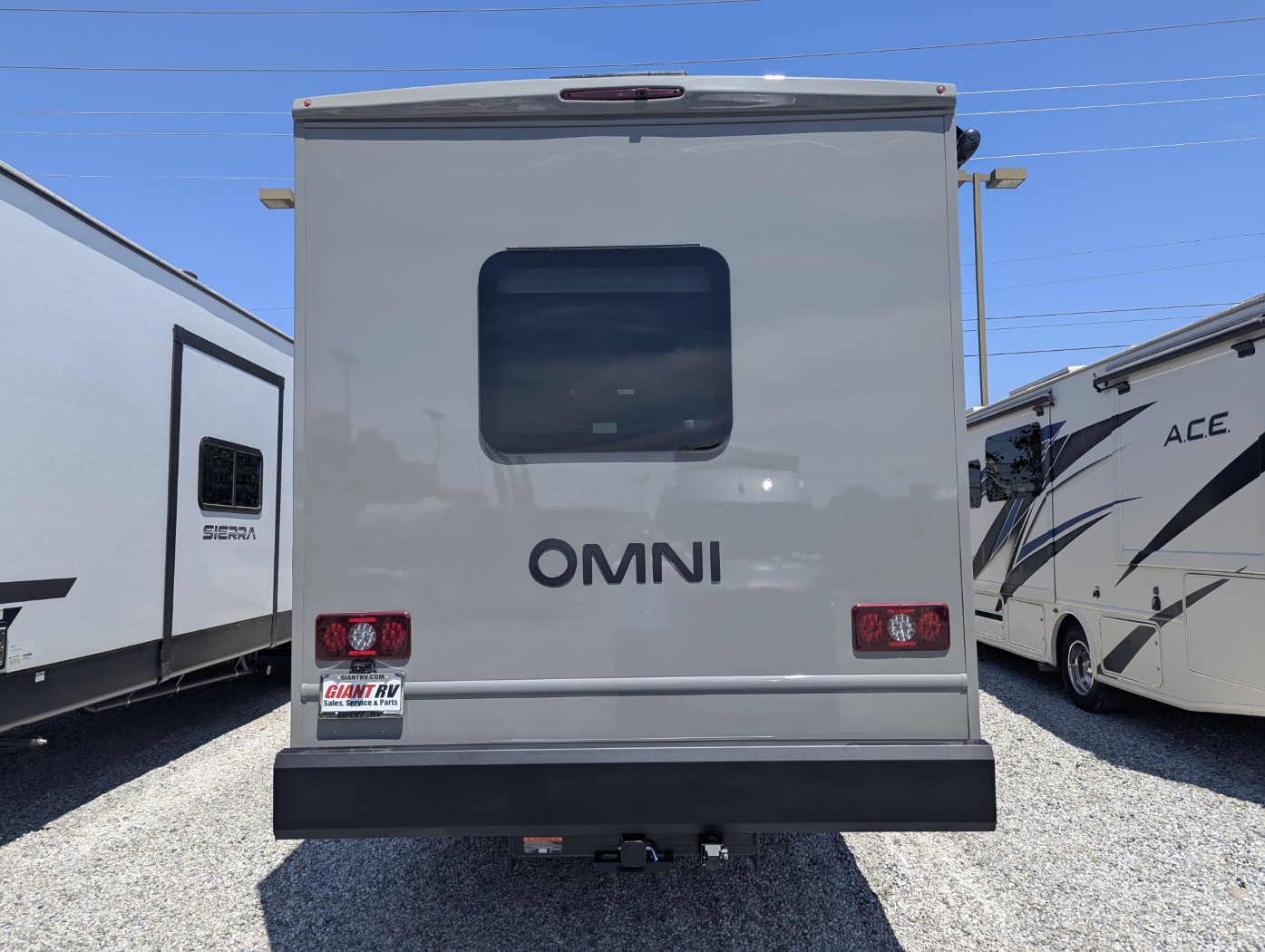 2027 Thor Motor Coach Omni X32 - Image 15