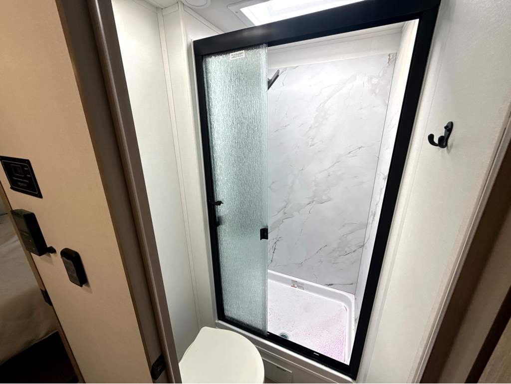 2027 JAYCO GREYHAWK 30Z - Image 25
