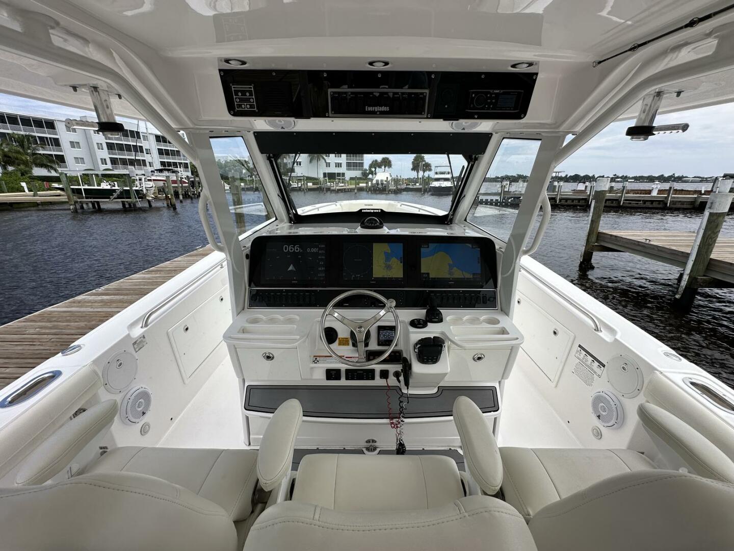2017 Everglades - Image 9