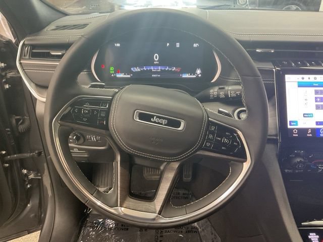 2023 Jeep Grand Cherokee L Utility 4D Overland 4WD V6 - Image 16