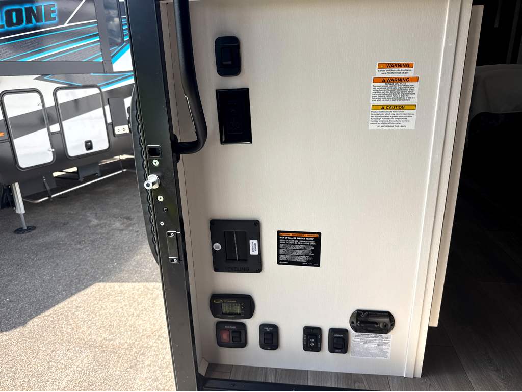 2027 ENTEGRA COACH ODYSSEY 24B - Image 11