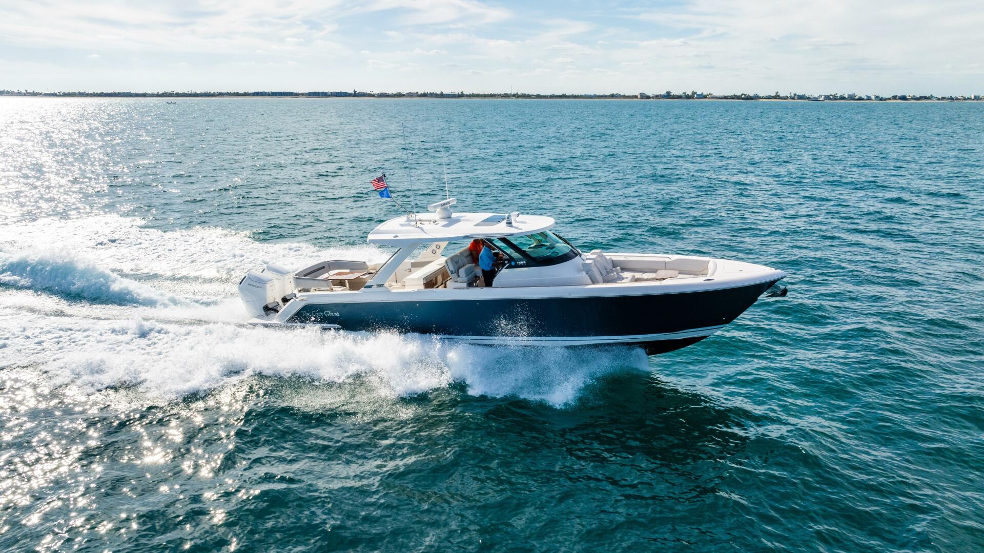 2022 Tiara Yachts 43 LS - Image 16