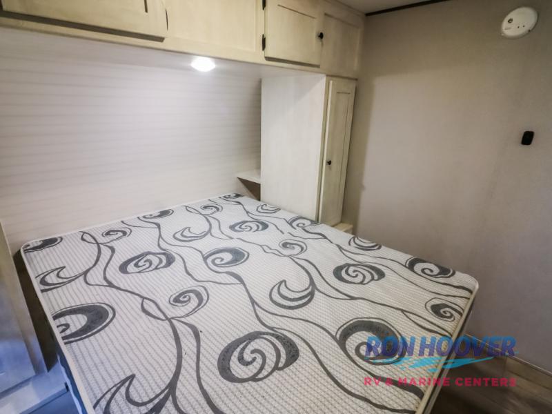 2024 FOREST RIVER 29BH - Image 17