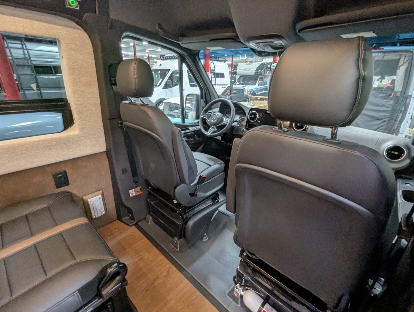 2027 Storyteller Overland Dark Mode OG - Image 12