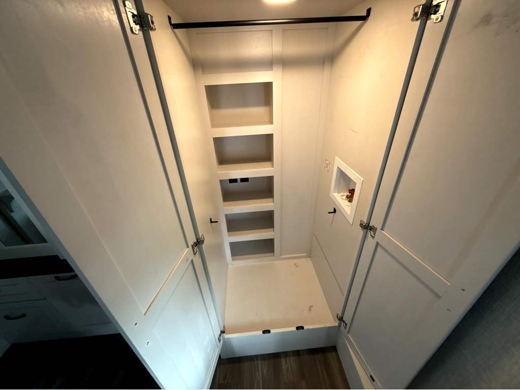 2025 JAYCO NORTH POINT 310RLTS - Image 25