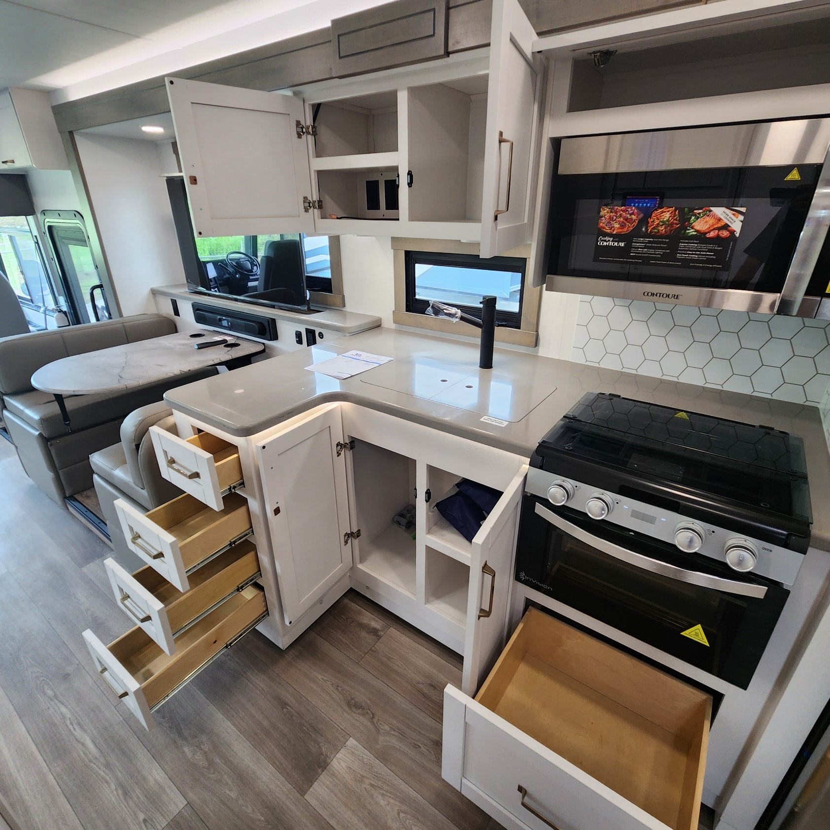 2027 JAYCO PRECEPT 36C - Image 19