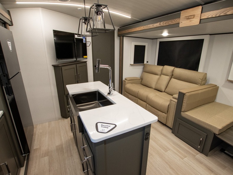 2026 Keystone Bullet Premium 330BKQ - Image 6