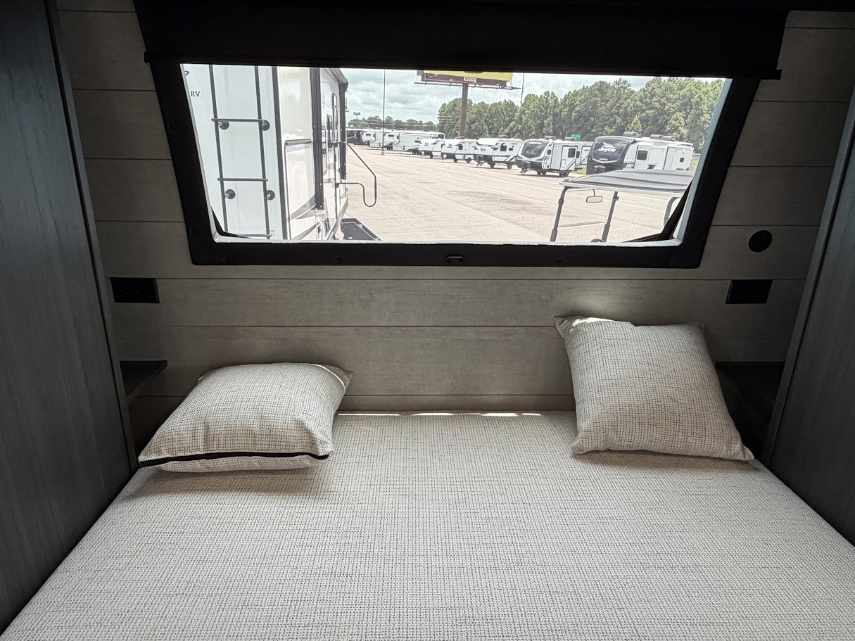 2027 VENTURE RV SPORTTREK 292VRB - Image 66