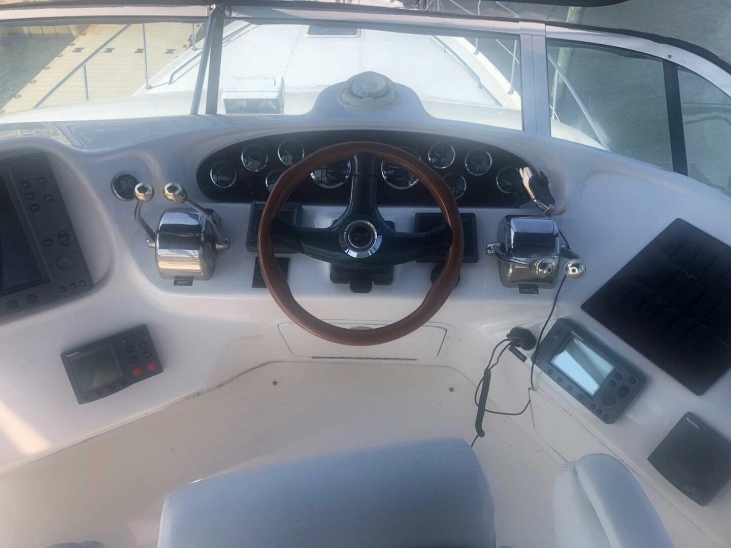 2003 Sea Ray 400 Sedan Bridge - Image 2