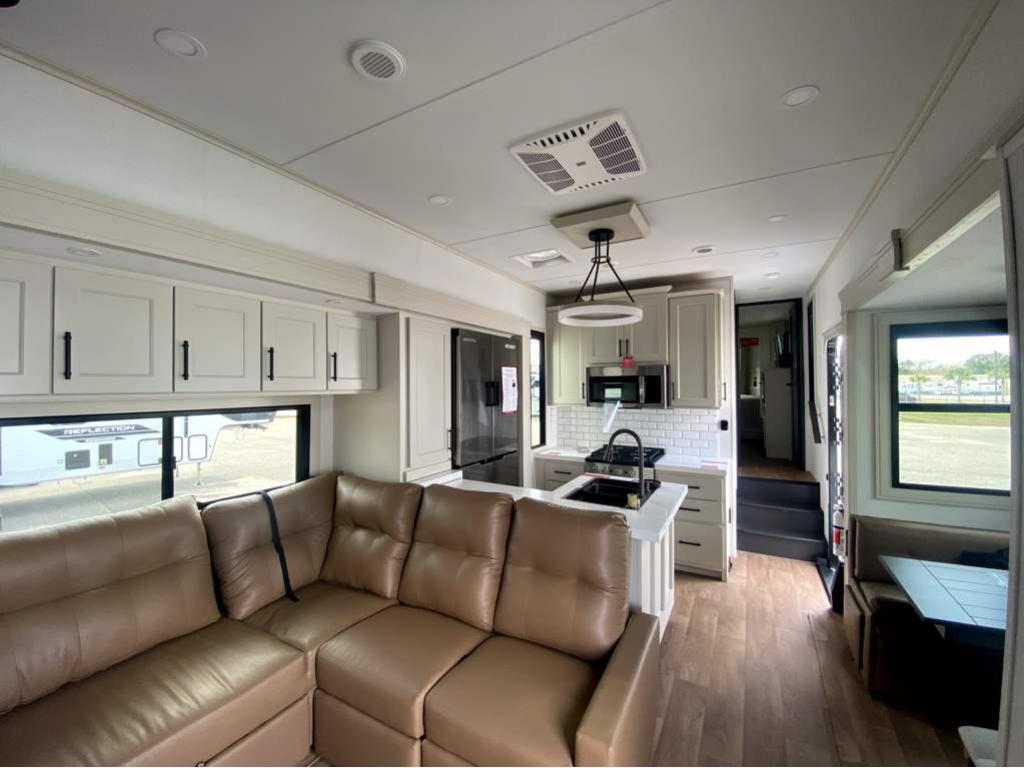 2026 GRAND DESIGN SOLITUDE 414LJMJ - Image 16