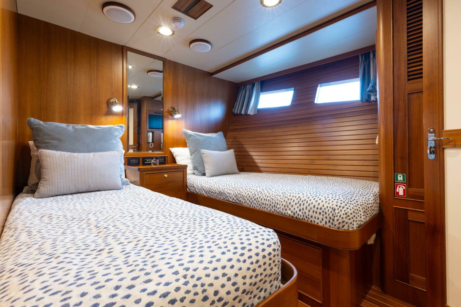 2016 Marlow EXPLORER 88E - Image 22