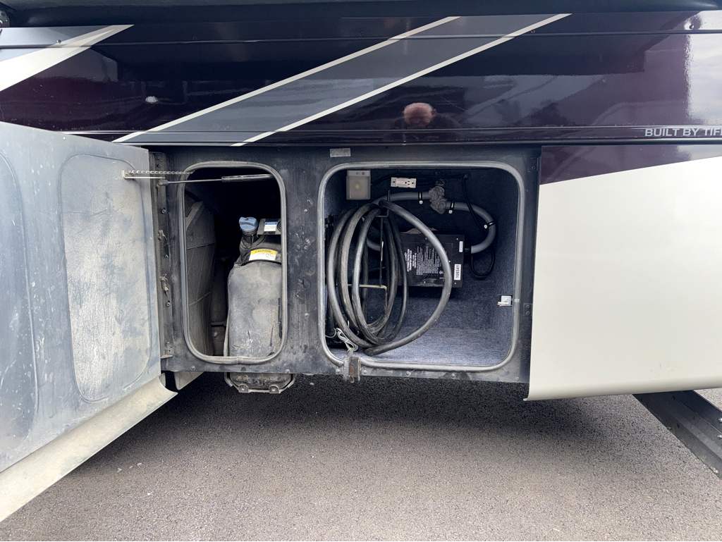 2018 TIFFIN ALLEGRO RED 33AA - Image 9
