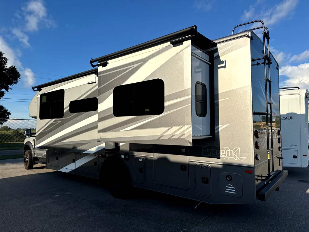 2027 ENTEGRA COACH ESTEEM XL 32U - Image 5