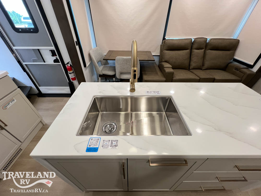 2027 Alliance RV Paradigm 310RL - Image 30